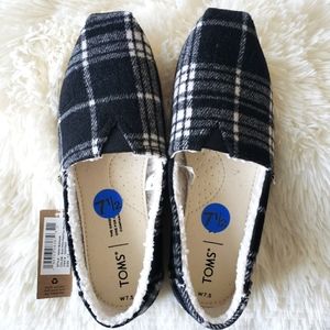 TOMS Belmont Black White Plaid Faux Shearling Slip On Flat/Slipper--NWT--7.5